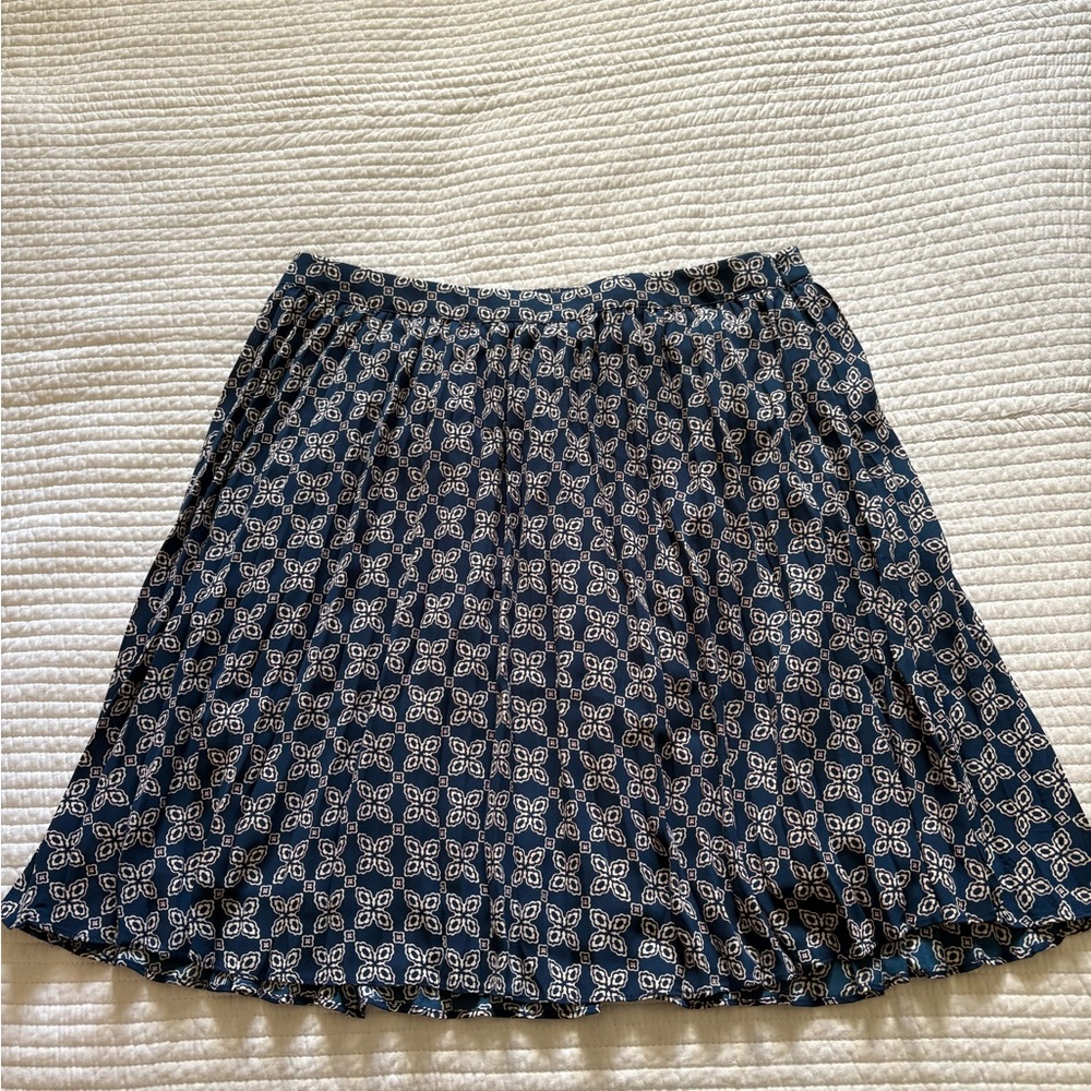 J. Crew Navy and White Pleated A-Line Skirt NWT Size 8